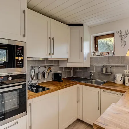 Cry, Alpes Agency, Chamonix, Sleeps 2-4 Chamonix