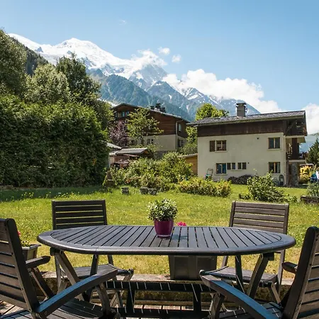 Cry, Alpes Agency, Chamonix, Sleeps 2-4